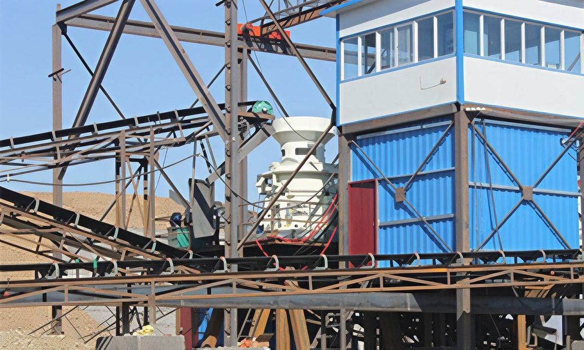 Mining crushing equipment
